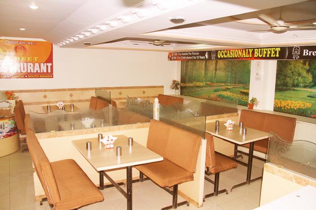 Shanti Kamal Hotel Shirdi Restaurant